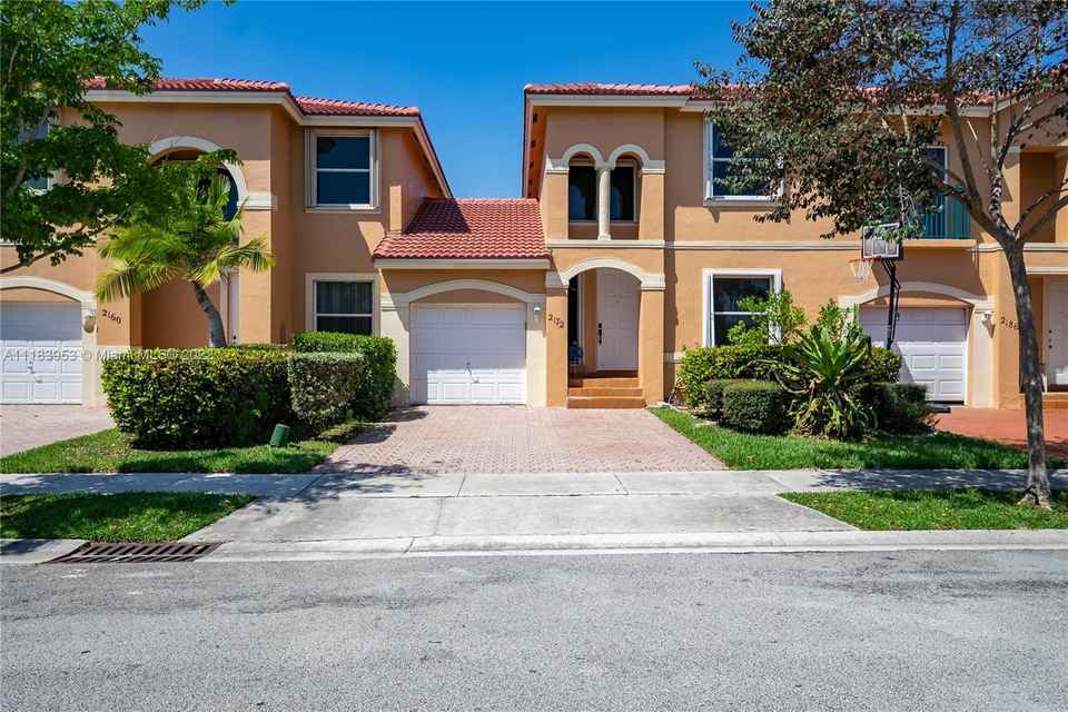 Sell your apartment Pembroke Pines.