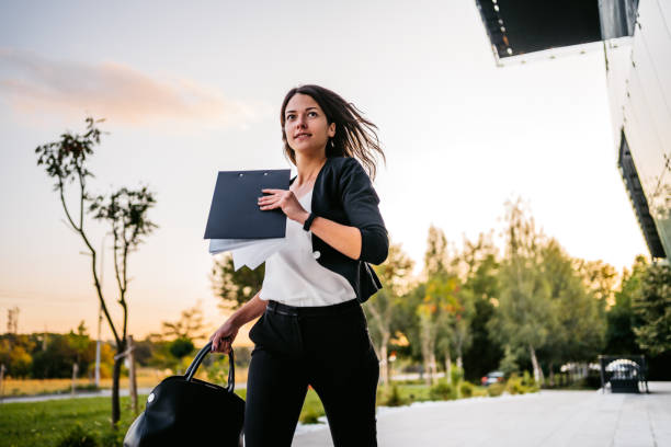women's handbag sales