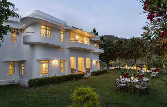 luxury villas in anjuna goa